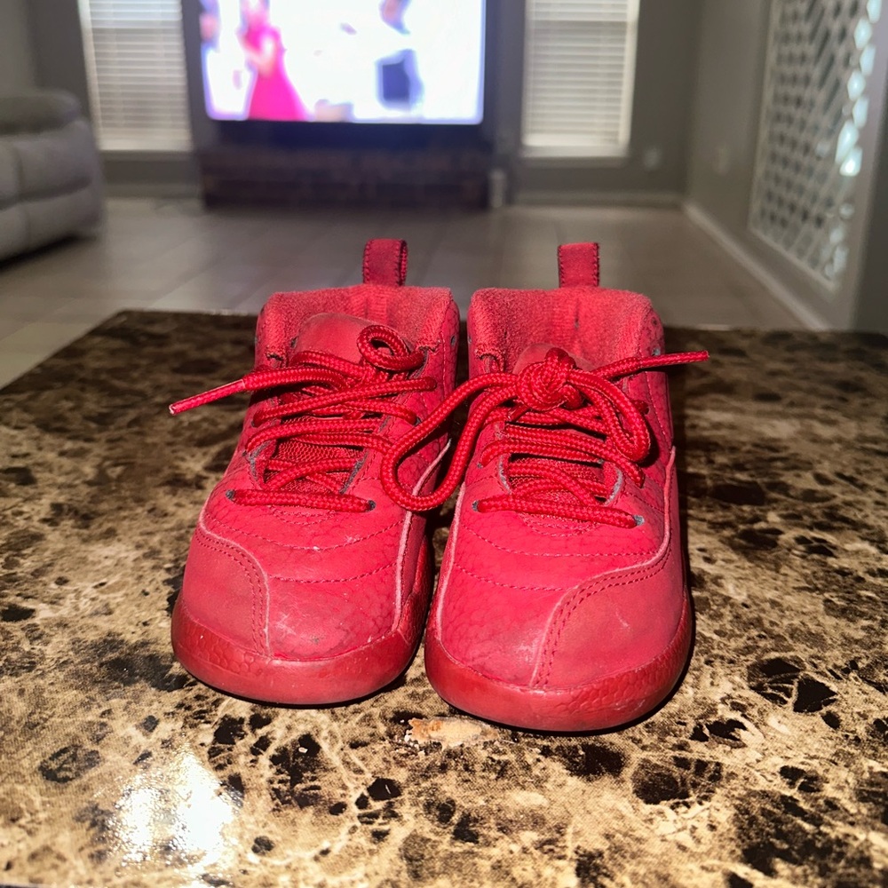 Jordan 12 red